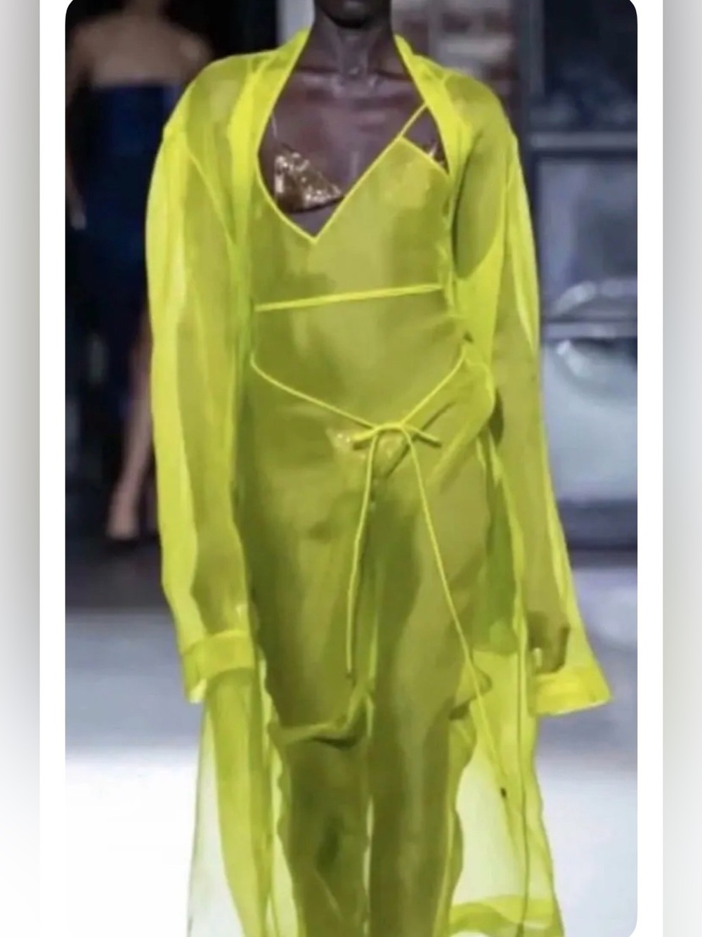 44 900.00 LAQUAN SMITH SILK ROBE / KIMINO FROM COLLAB